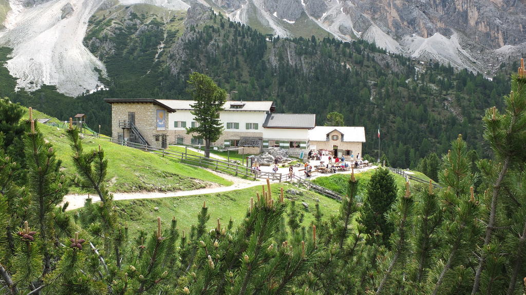 Garni Le Chalet Santa Cristina Val Gardena Екстериор снимка
